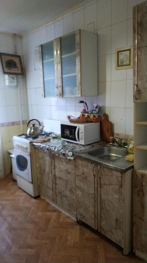 Flats Lägenhet Izyum Exteriör bild